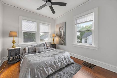 1933 Higley Avenue SE Cedar Rapids IA 52403