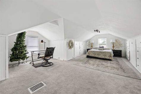 1933 Higley Avenue SE Cedar Rapids IA 52403