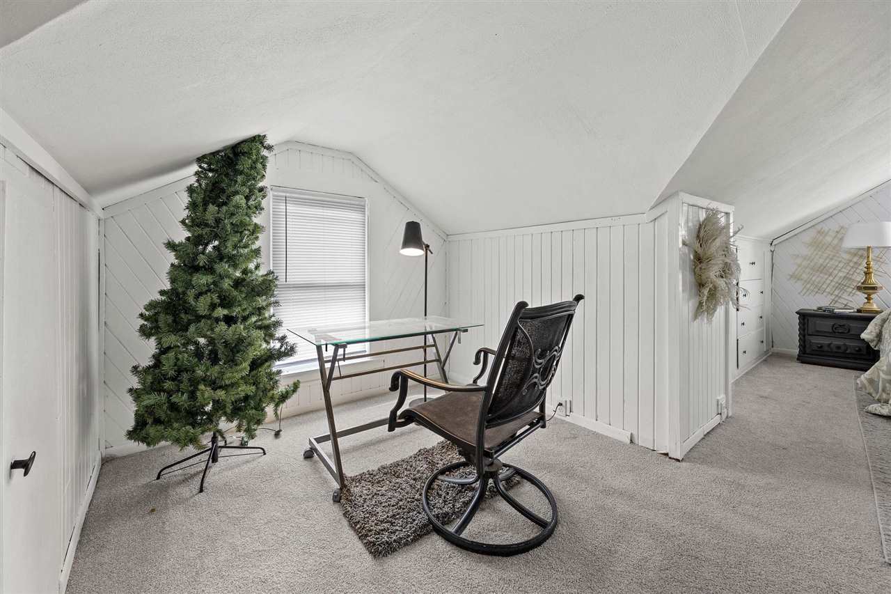 1933 Higley Avenue SE Cedar Rapids IA 52403
