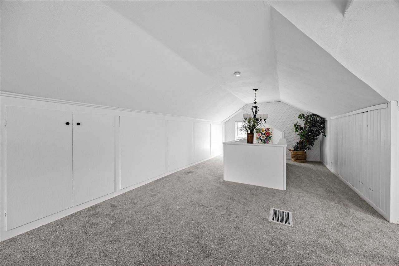 1933 Higley Avenue SE Cedar Rapids IA 52403