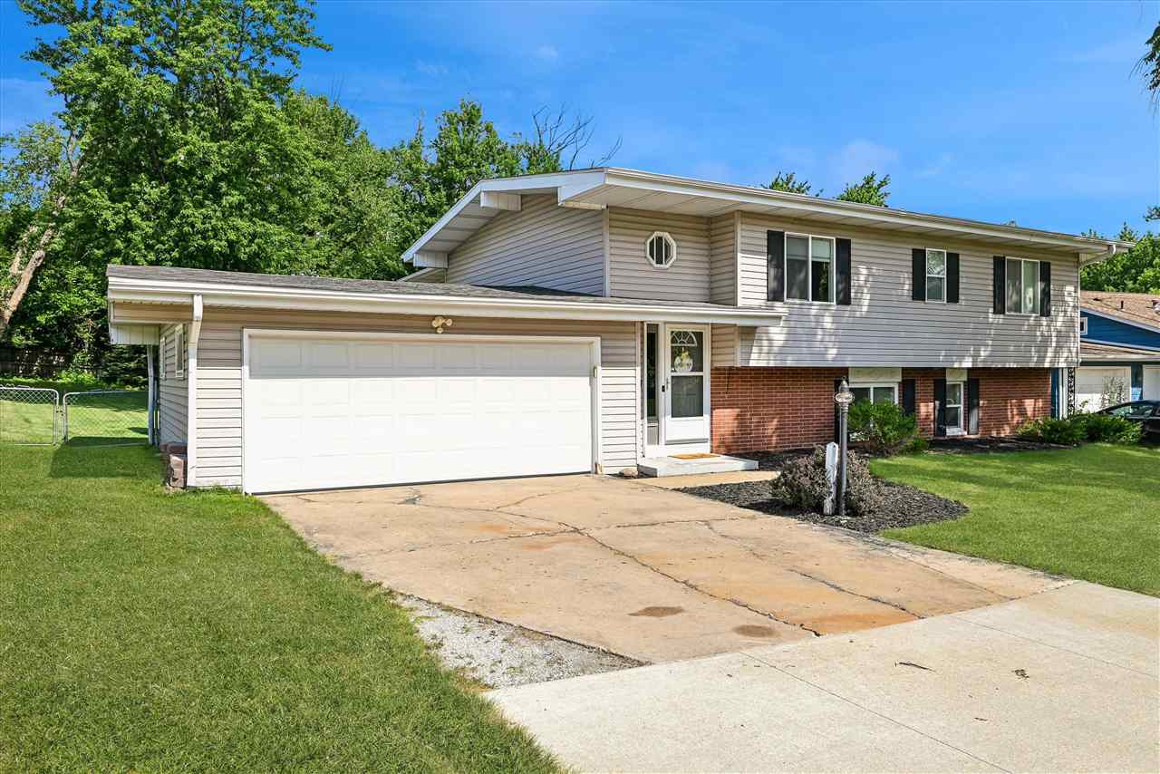 3729 NE Northwood Drive Cedar Rapids IA 52402