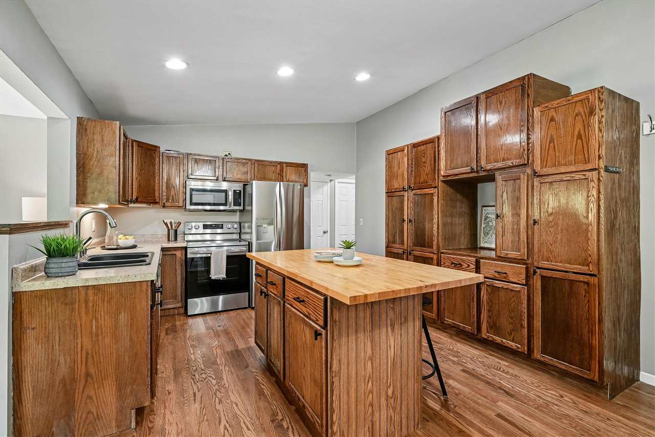 3729 NE Northwood Drive Cedar Rapids IA 52402