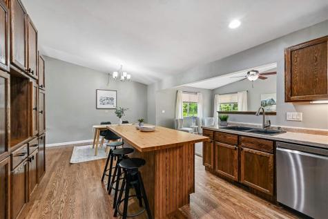3729 NE Northwood Drive Cedar Rapids IA 52402