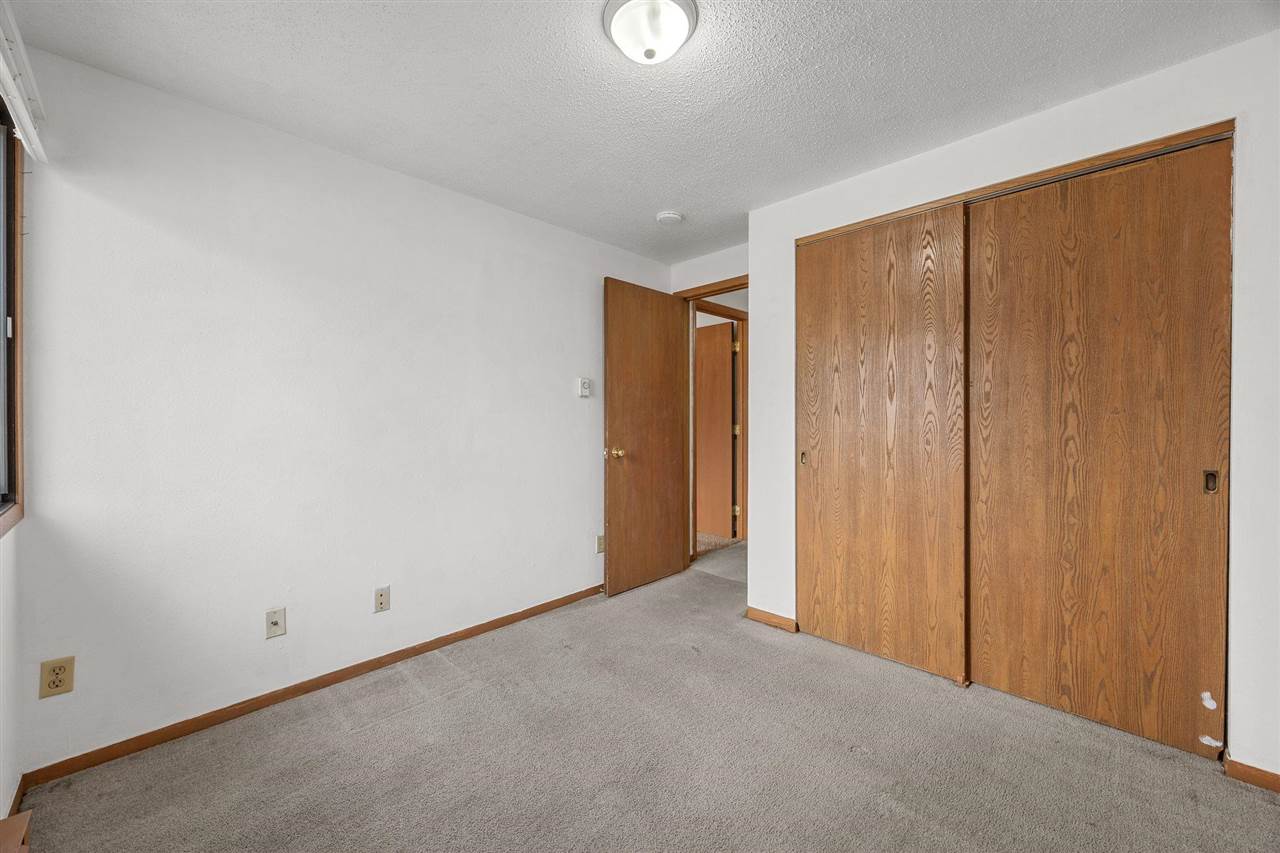 814 Benton Drive Iowa City IA 52246