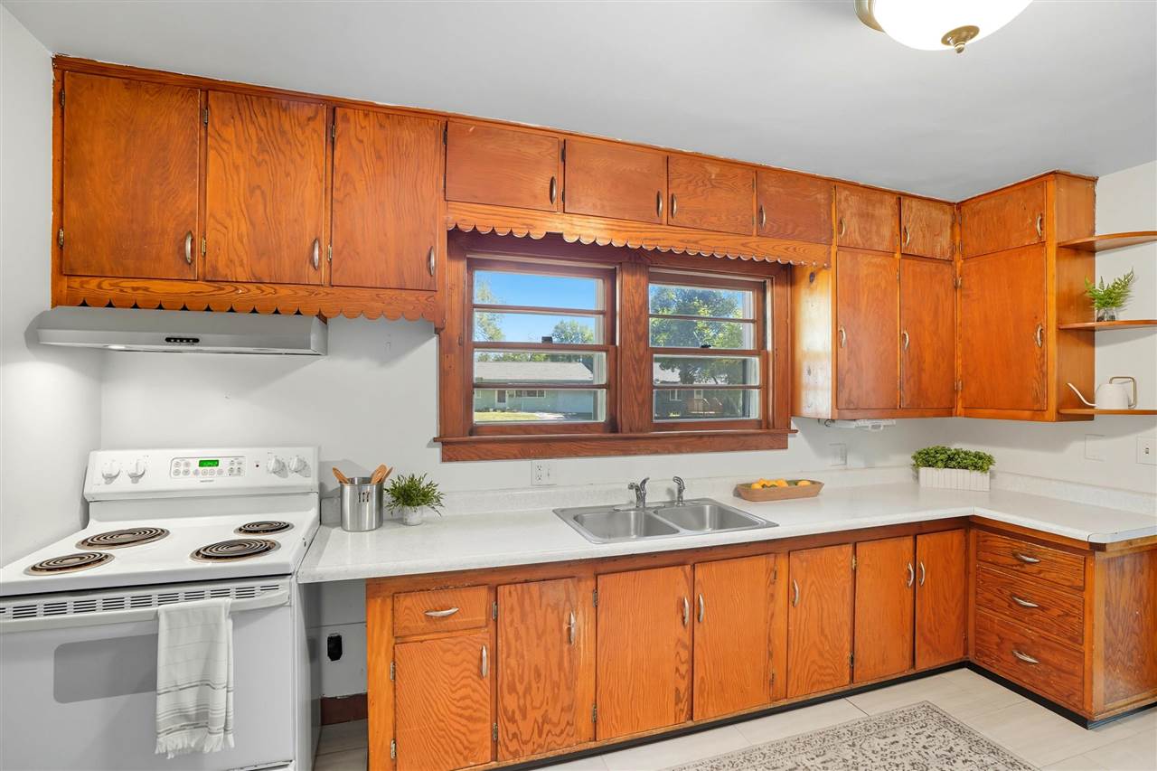 718 6th Avenue Coralville IA 52241