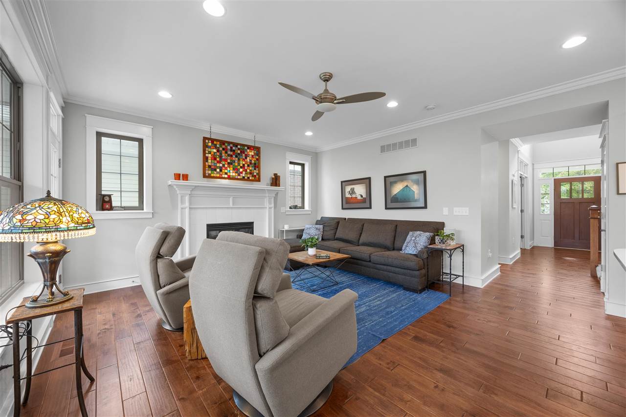 720 Walker Circle Iowa City IA 52245