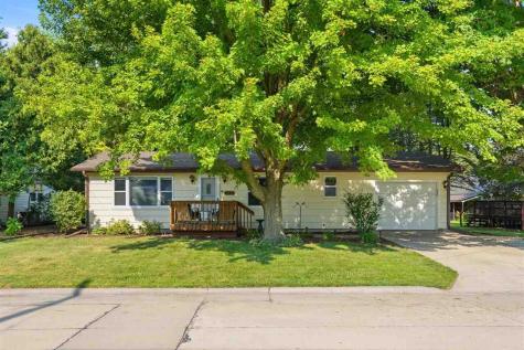 1411 N 2nd Avenue Washington IA 52353