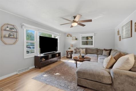 1411 N 2nd Avenue Washington IA 52353
