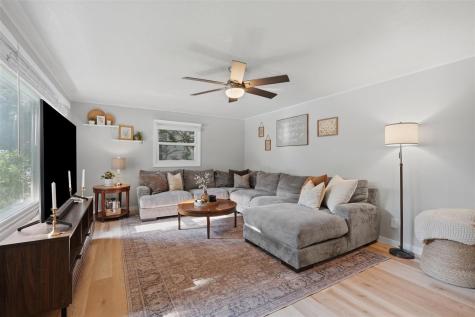 1411 N 2nd Avenue Washington IA 52353