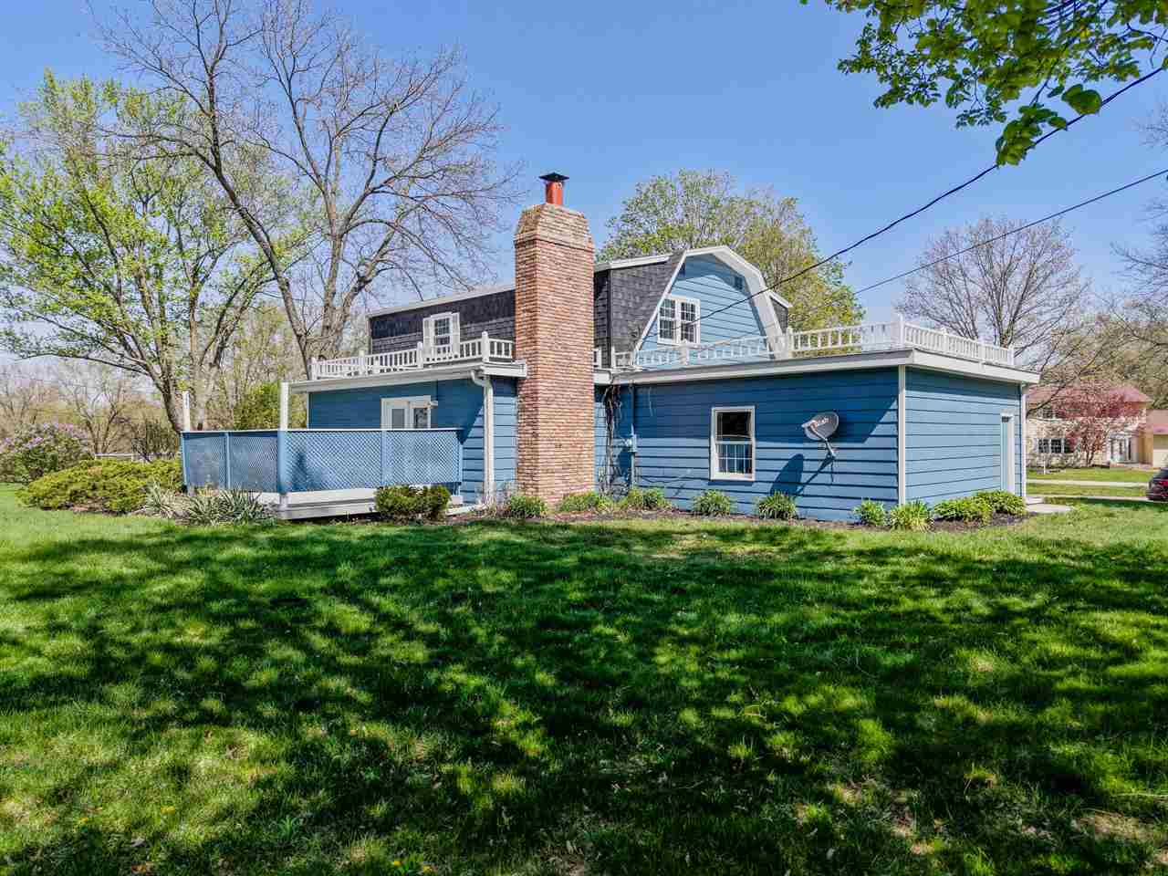 556 Mahaska Court Iowa City IA 52246-1605