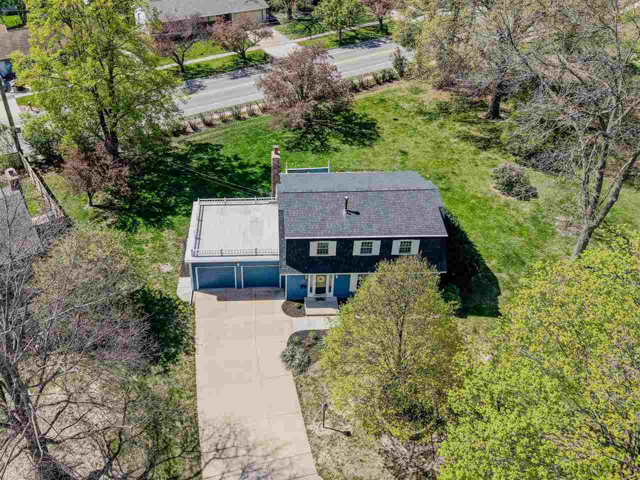 556 Mahaska Court Iowa City IA 52246-1605