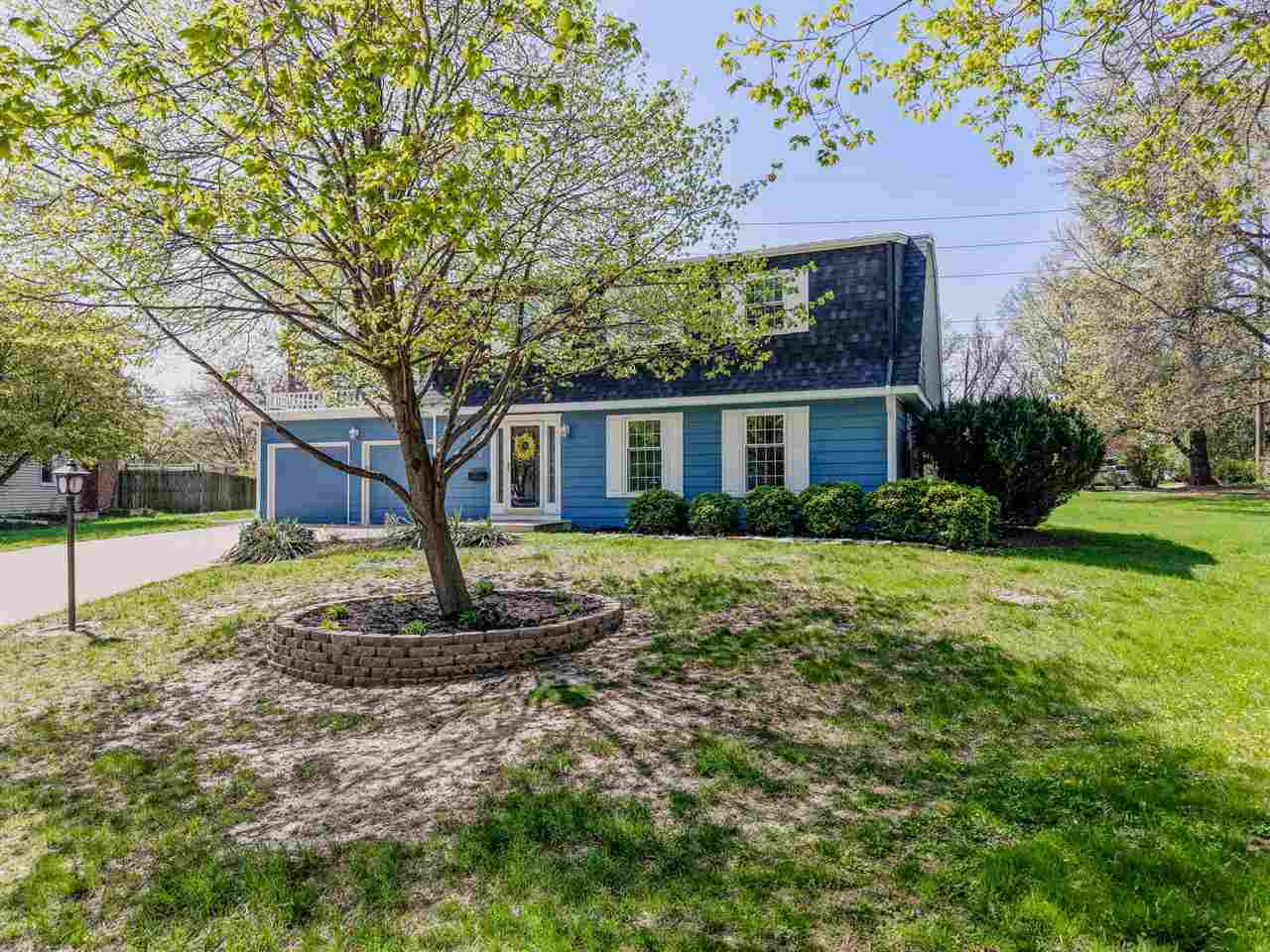 556 Mahaska Court Iowa City IA 52246-1605