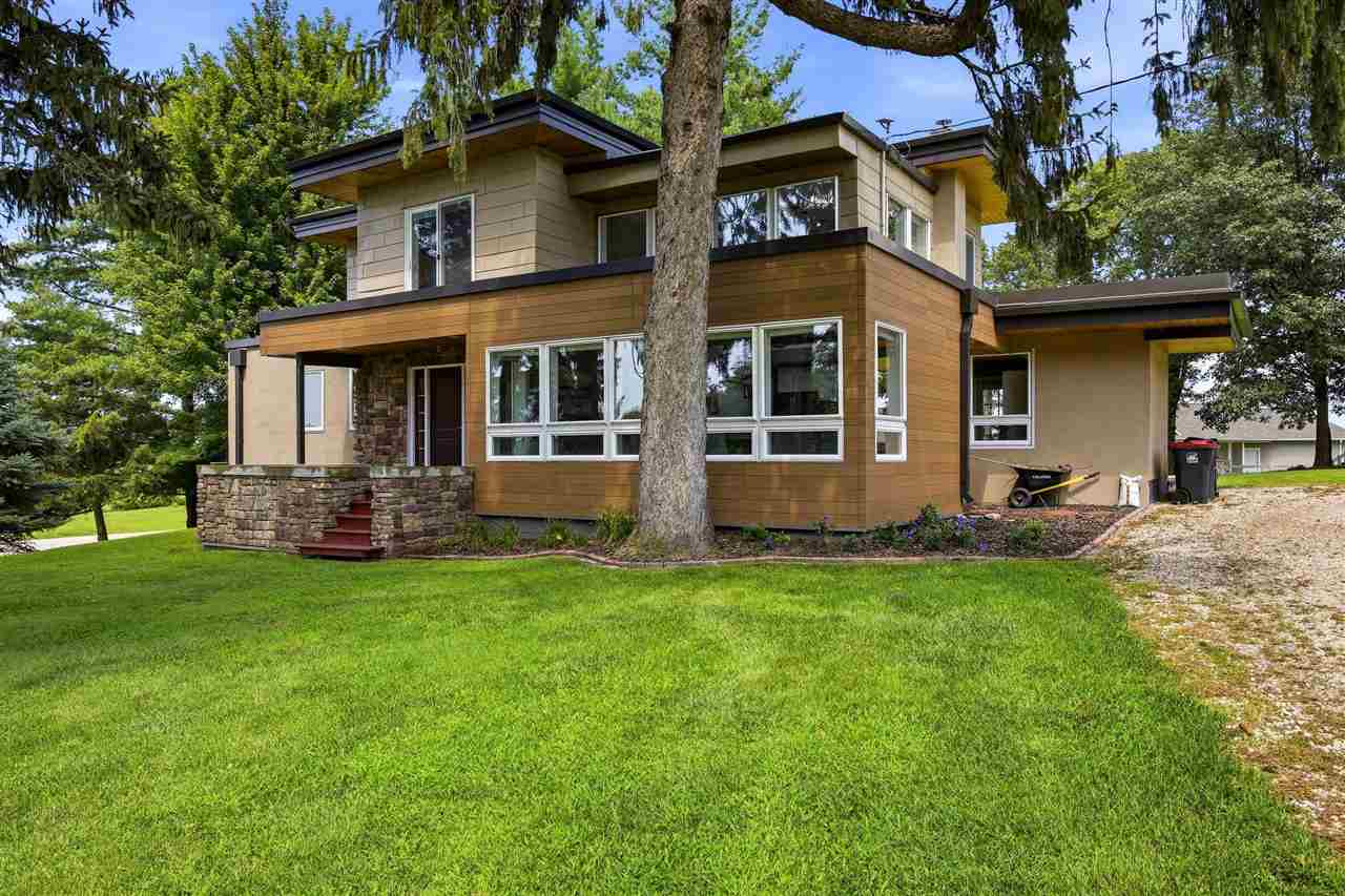 1420 Highway 965 NW Swisher IA 52338