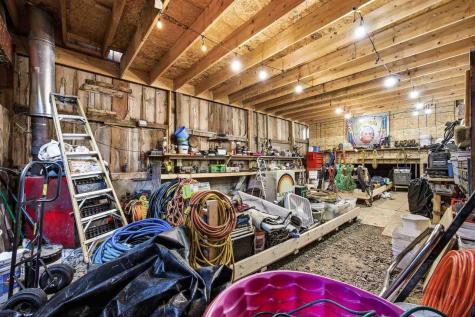 1420 Highway 965 NW Swisher IA 52338
