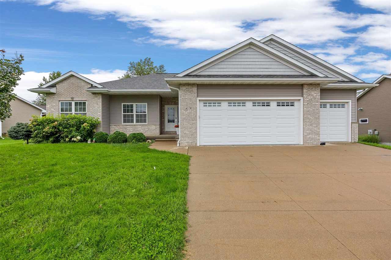 619 Majestic Oak Ridge Solon IA 52333