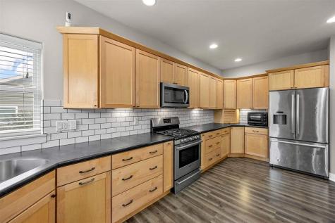 619 Majestic Oak Ridge Solon IA 52333