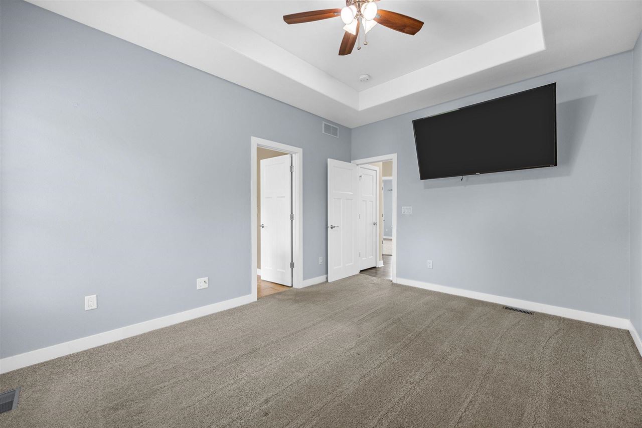 619 Majestic Oak Ridge Solon IA 52333