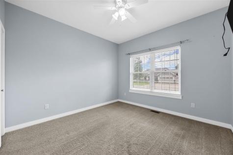 619 Majestic Oak Ridge Solon IA 52333
