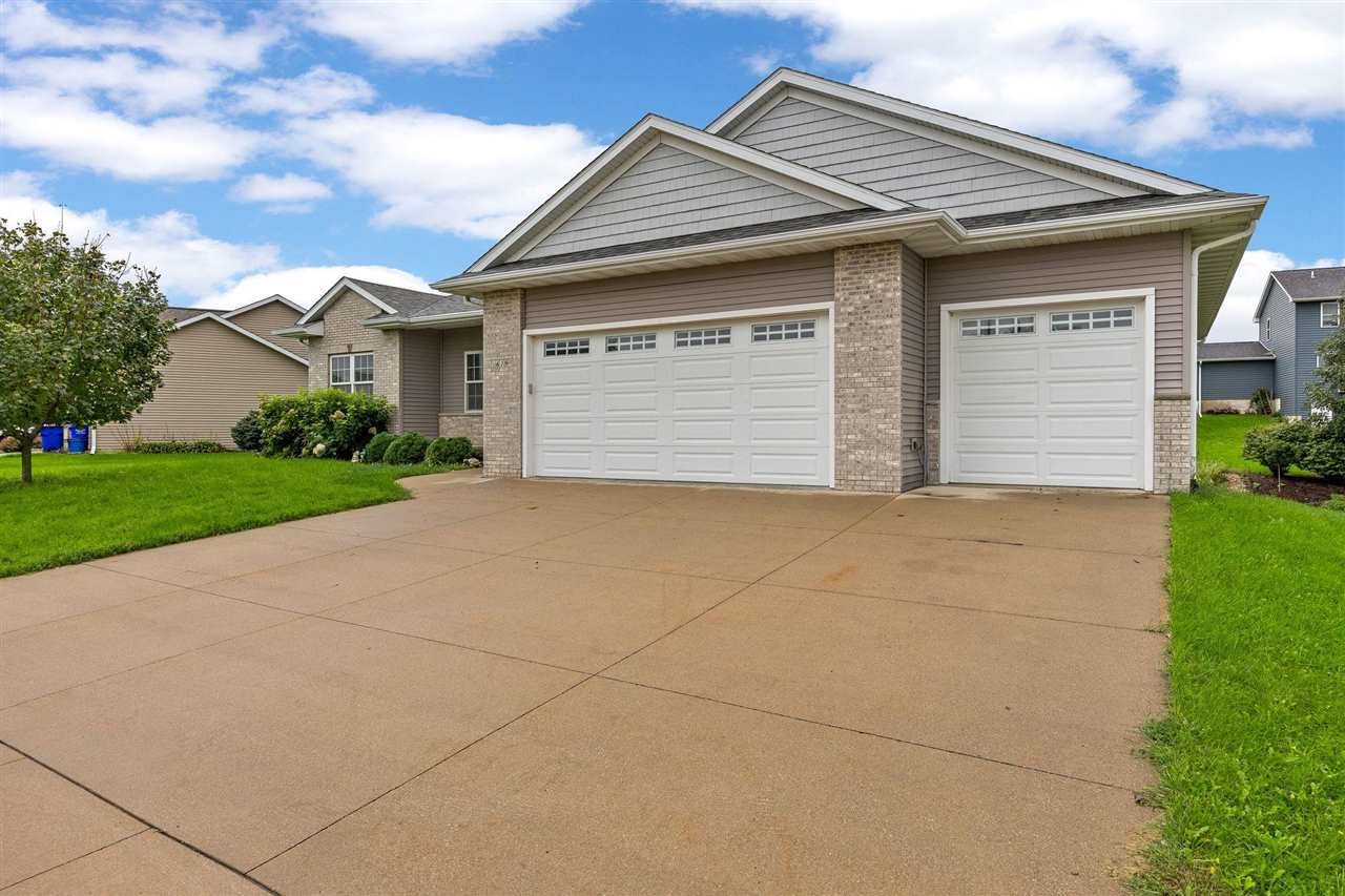 619 Majestic Oak Ridge Solon IA 52333