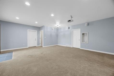 619 Majestic Oak Ridge Solon IA 52333