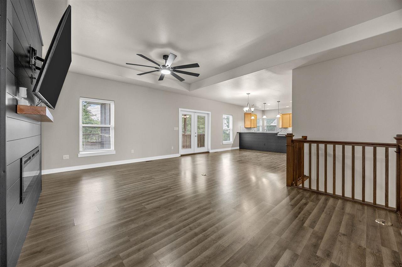 619 Majestic Oak Ridge Solon IA 52333