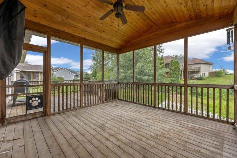 619 Majestic Oak Ridge Solon IA 52333