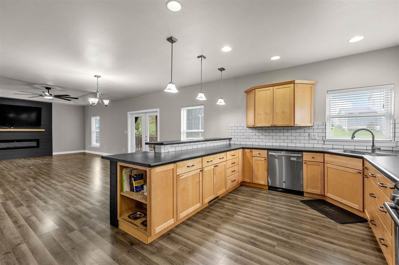 619 Majestic Oak Ridge Solon IA 52333
