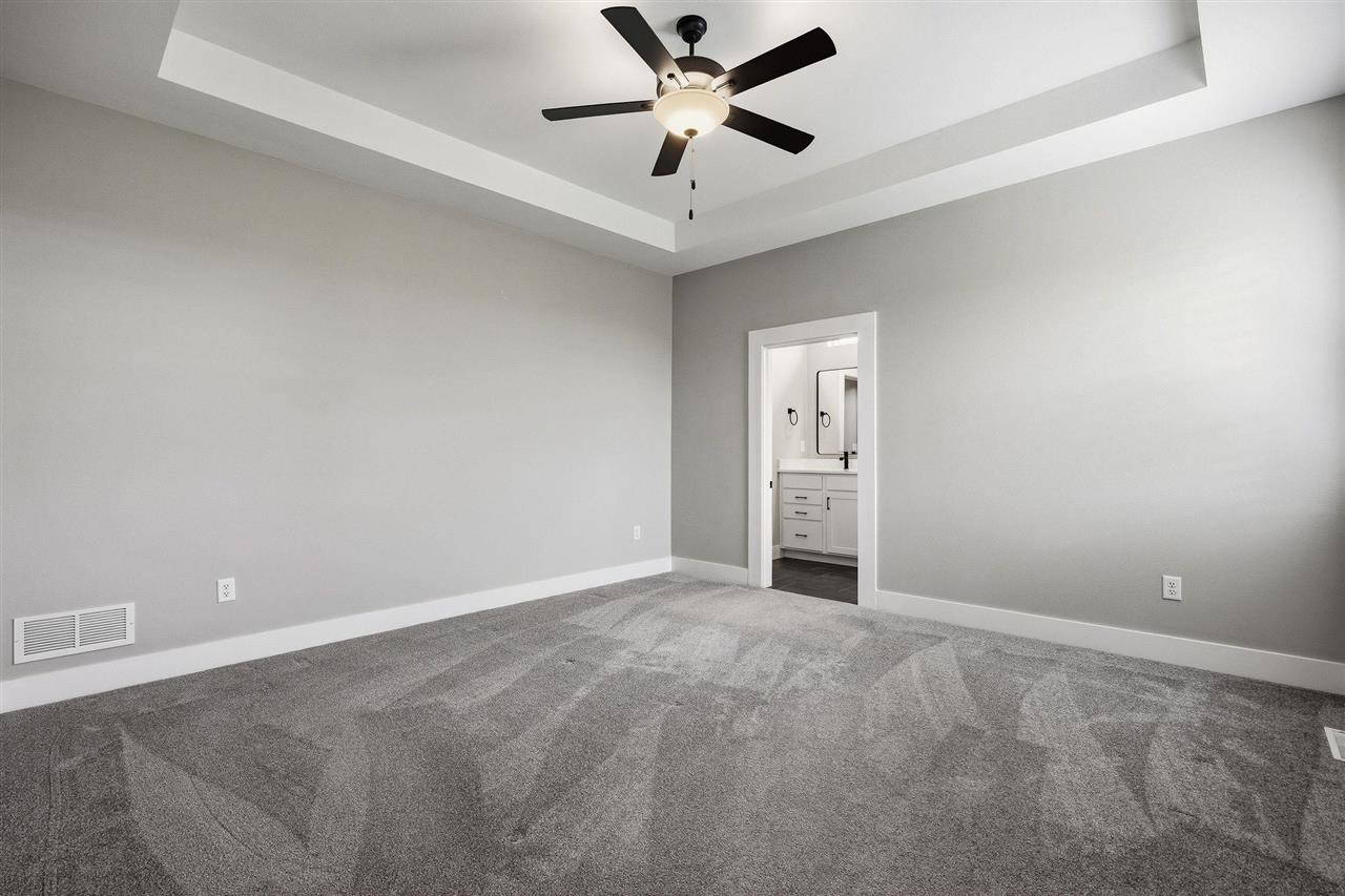 306 Dogwood Lane Tiffin IA 52340