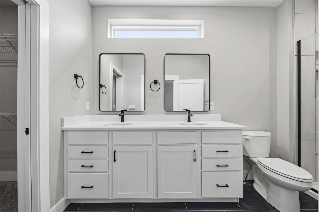 306 Dogwood Lane Tiffin IA 52340