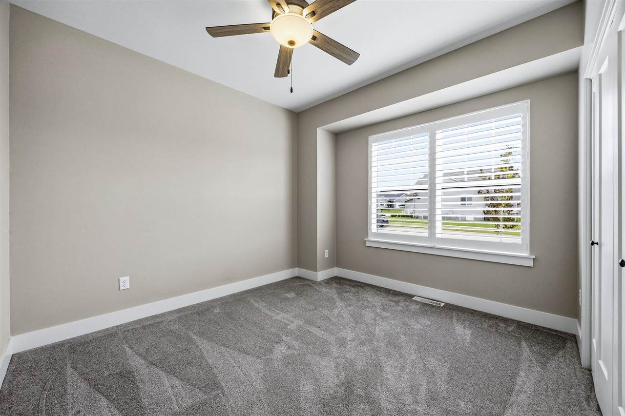 306 Dogwood Lane Tiffin IA 52340