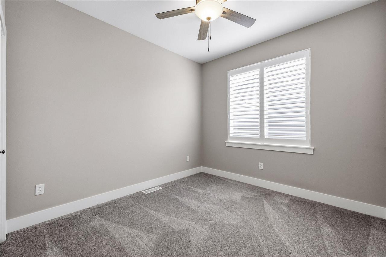 306 Dogwood Lane Tiffin IA 52340