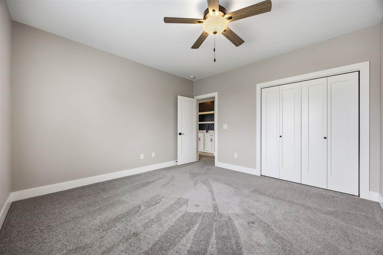 306 Dogwood Lane Tiffin IA 52340