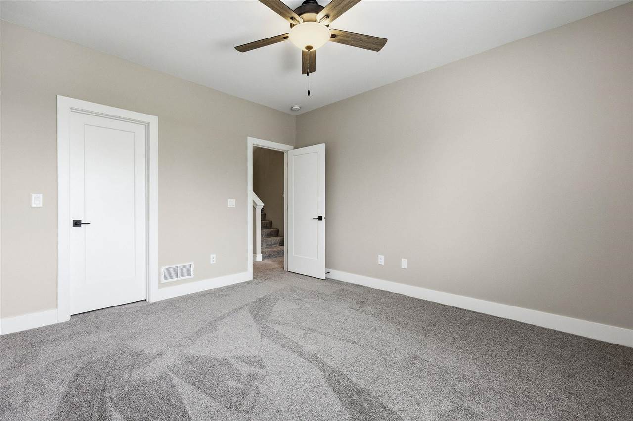 306 Dogwood Lane Tiffin IA 52340
