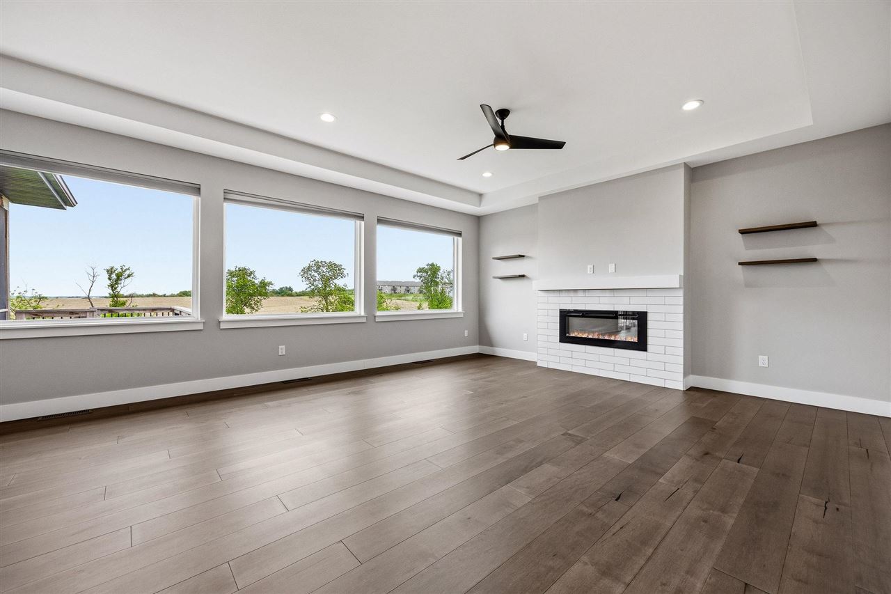 306 Dogwood Lane Tiffin IA 52340