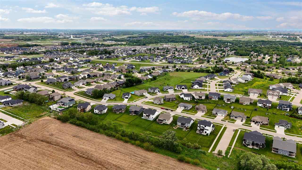 306 Dogwood Lane Tiffin IA 52340