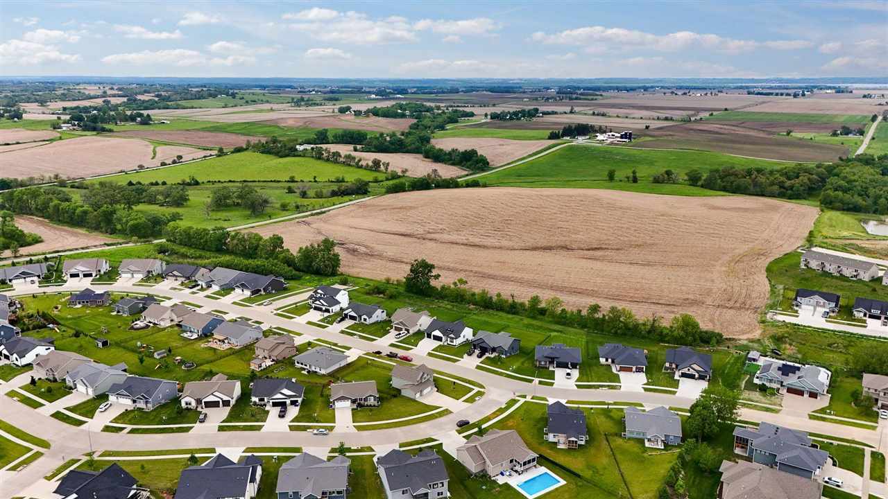306 Dogwood Lane Tiffin IA 52340