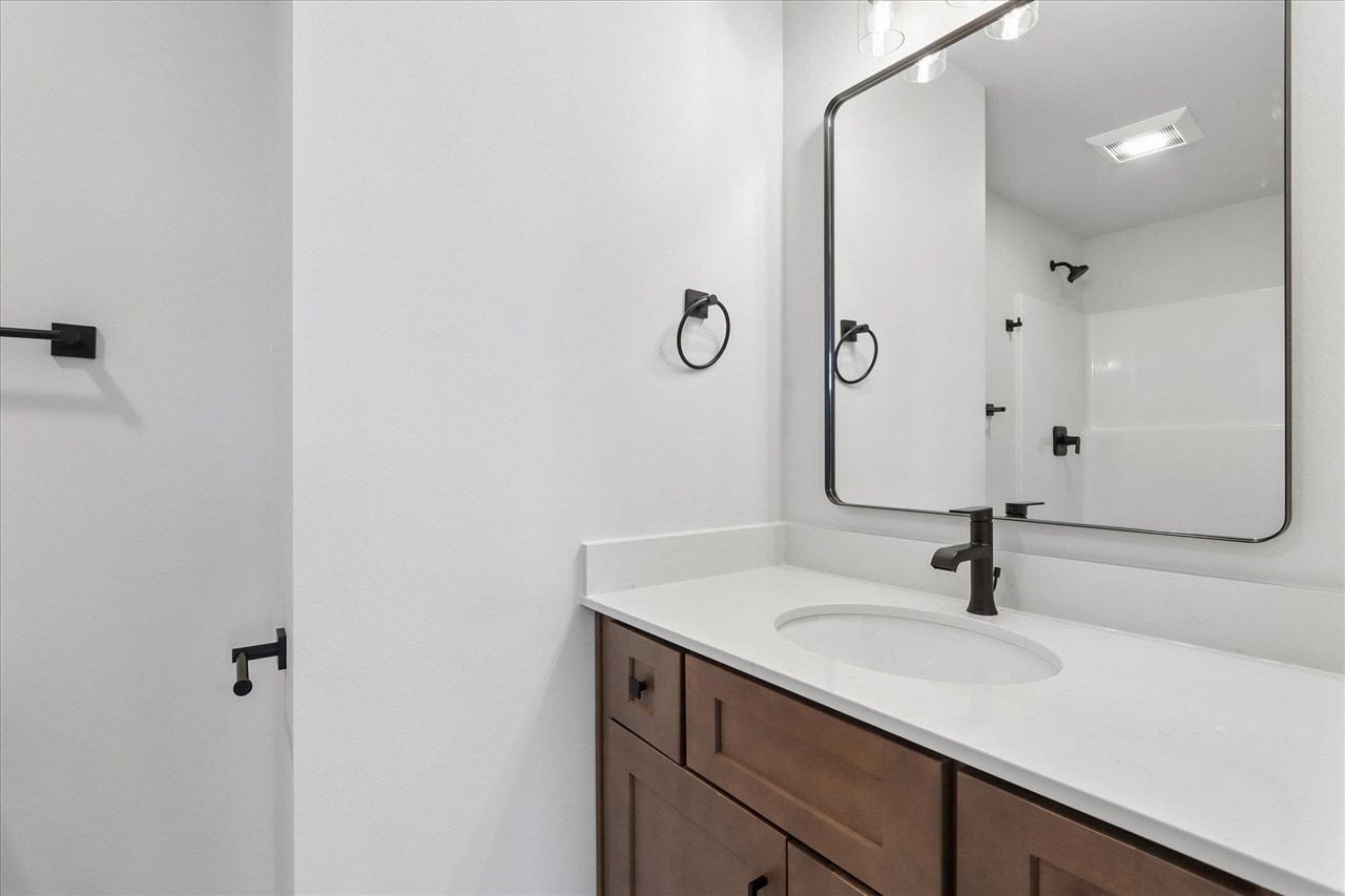 7021 Harlan Eddy Drive SW Cedar Rapids IA 52404