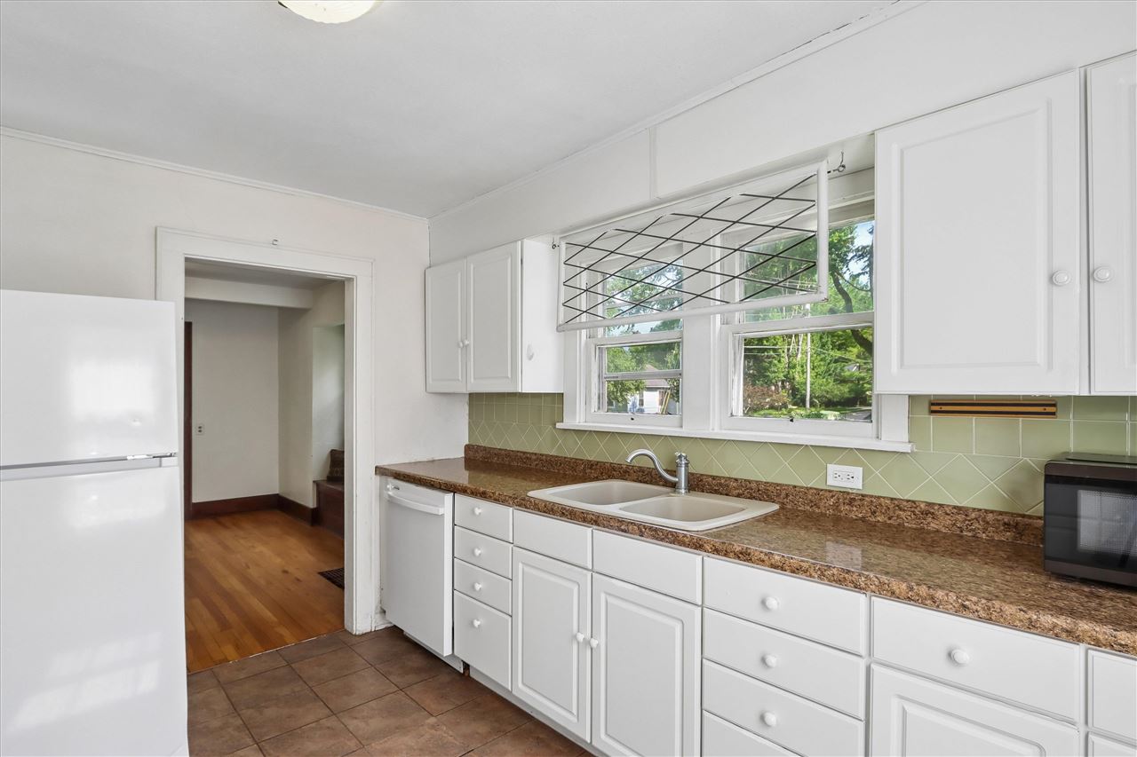 1323 Kirkwood Avenue Iowa City IA 52240