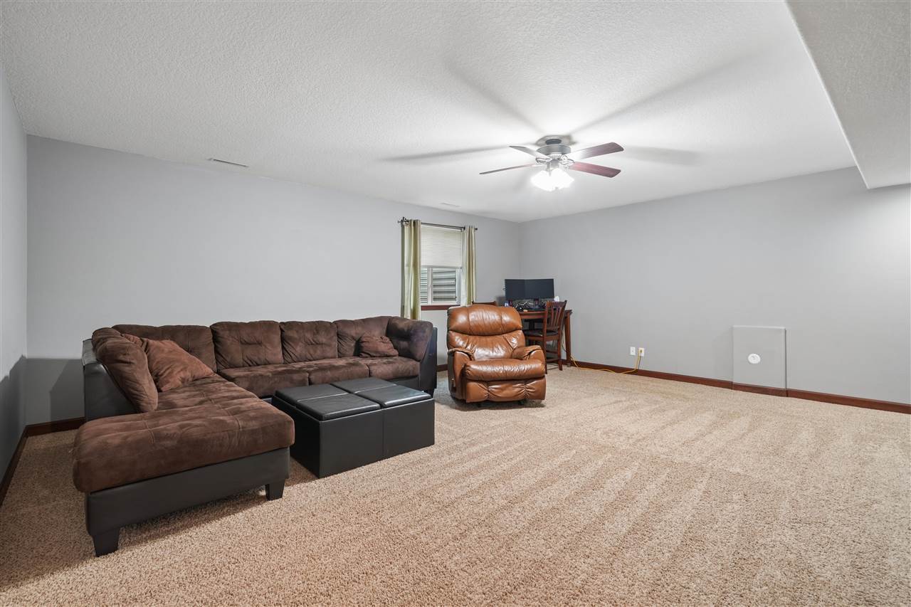 10 N Sunset Drive North Liberty IA 52317