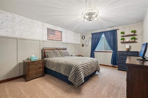 10 N Sunset Drive North Liberty IA 52317