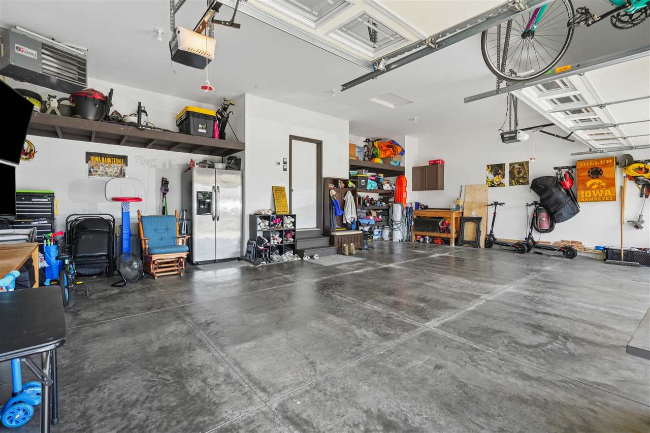 10 N Sunset Drive North Liberty IA 52317