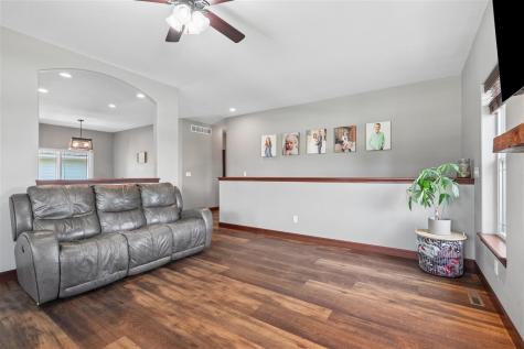 10 N Sunset Drive North Liberty IA 52317