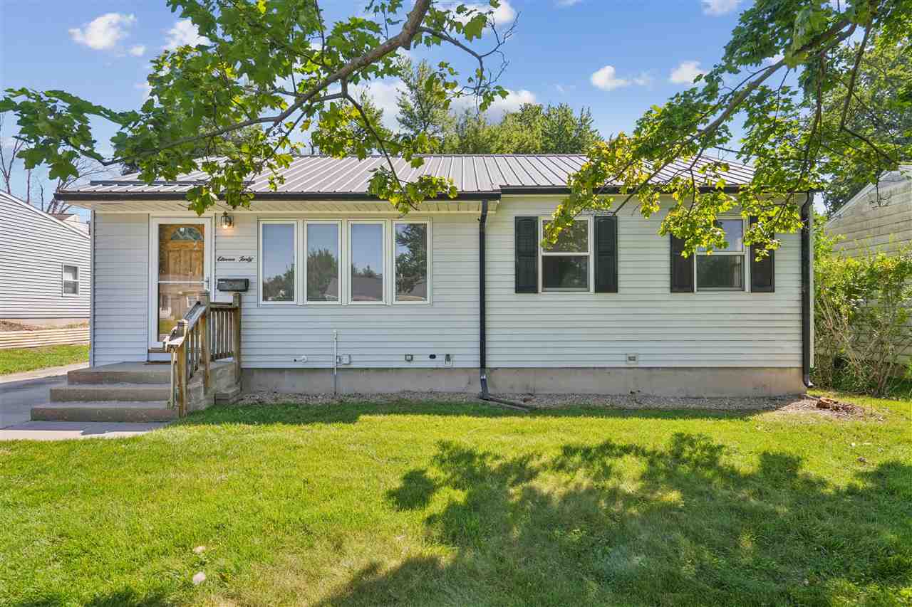 1140 Crestview Drive SE Cedar Rapids IA 52403