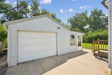 1140 Crestview Drive SE Cedar Rapids IA 52403