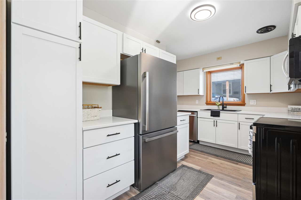 1140 Crestview Drive SE Cedar Rapids IA 52403