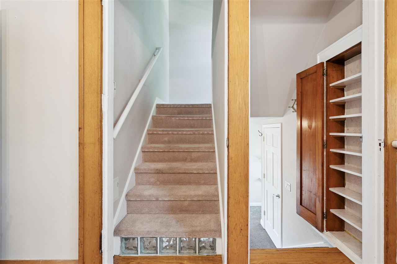 1946 Higley Avenue SE Cedar Rapids IA 52403