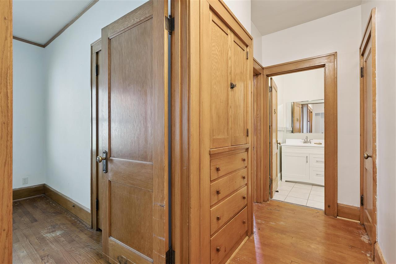 1946 Higley Avenue SE Cedar Rapids IA 52403