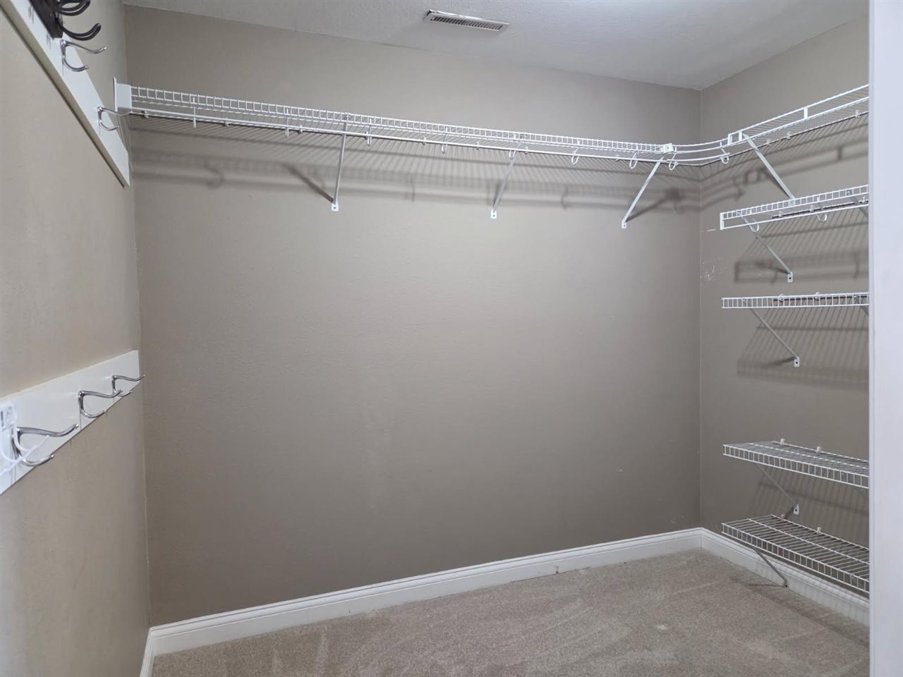 1946 Higley Avenue SE Cedar Rapids IA 52403