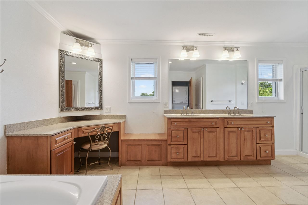 1946 Higley Avenue SE Cedar Rapids IA 52403