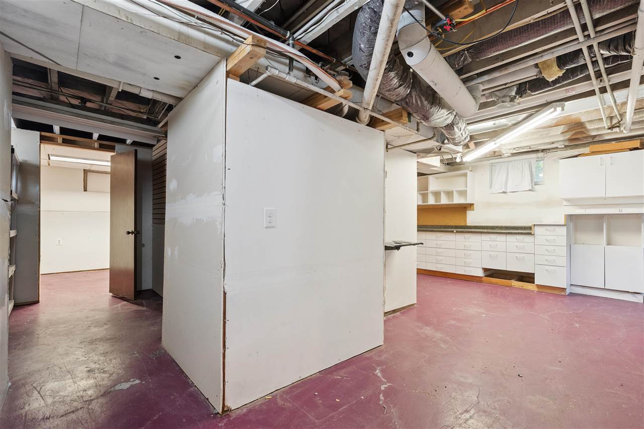 1946 Higley Avenue SE Cedar Rapids IA 52403